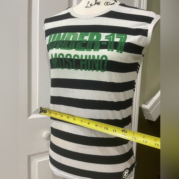 Moschino T-shirt - Picture 3 of 9